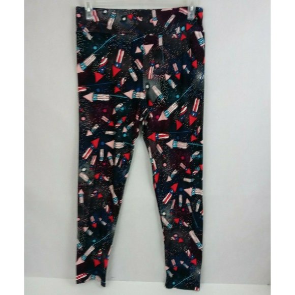 New LuLaRoe Tall & Curvy Leggings Black With Fireworks & Bottle Rockets Design - Picture 2 of 6